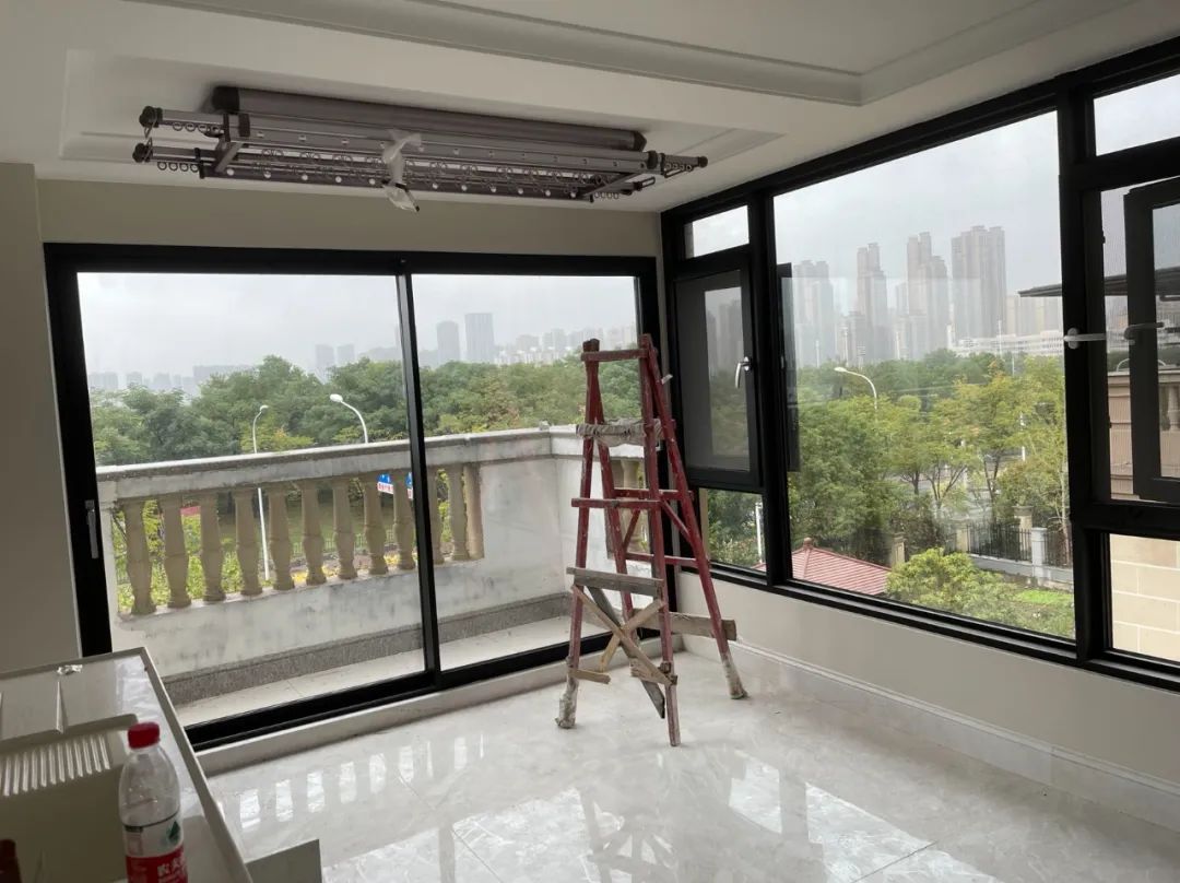 20万一平米的阳台,阳台3平方玻璃窗多少钱