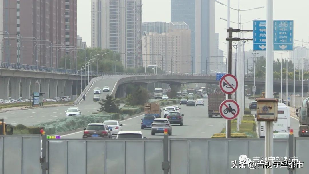 世纪广场21根巨柱被拆除,世纪广场21根柱子被拆除