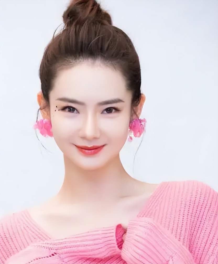 颧骨高的女人为什么瘦下来显老,颧骨高苹果肌凹陷的女人