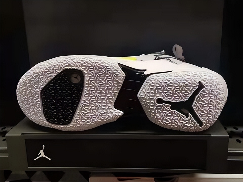 威少前掌双zoom篮球鞋,威少4双层zoom