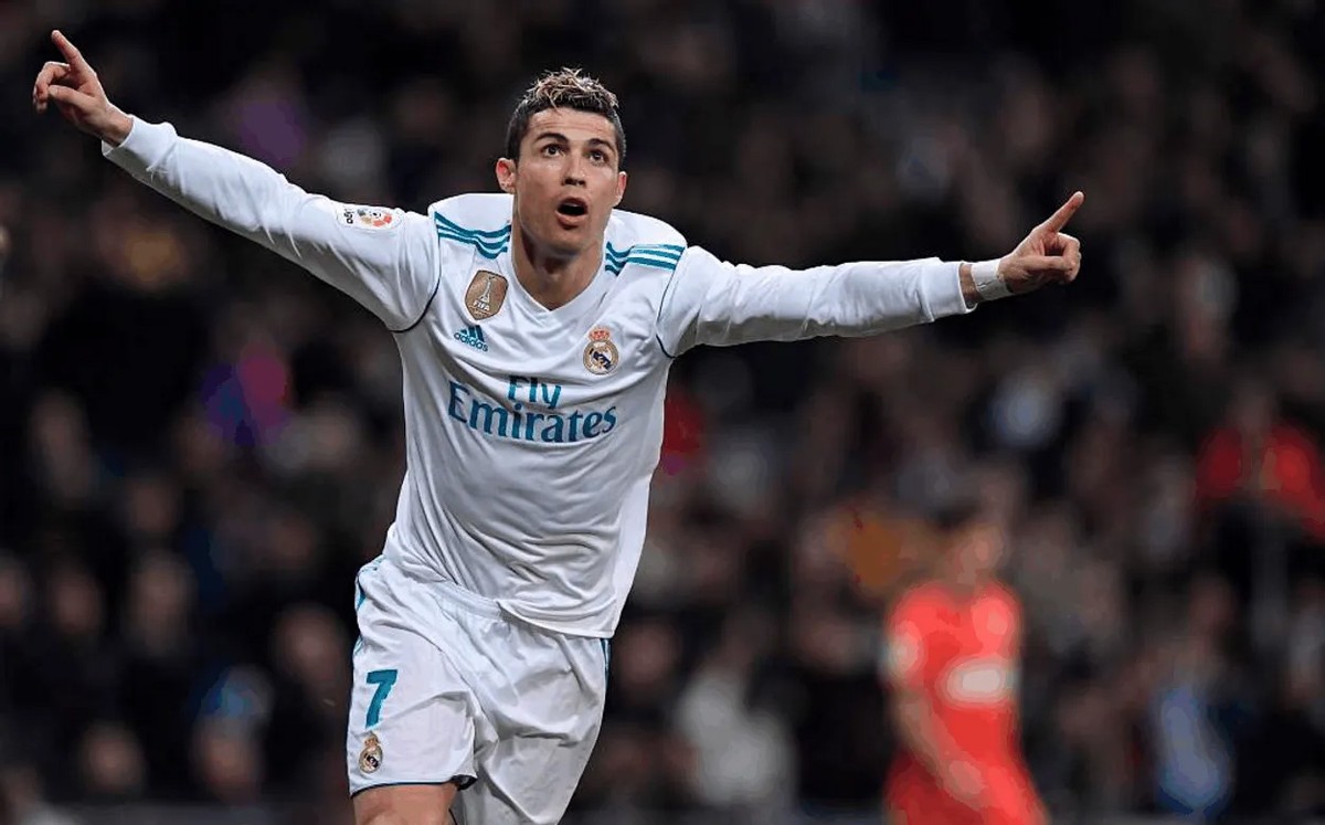 c罗5年4冠夺冠之路,c罗能踢下一届吗