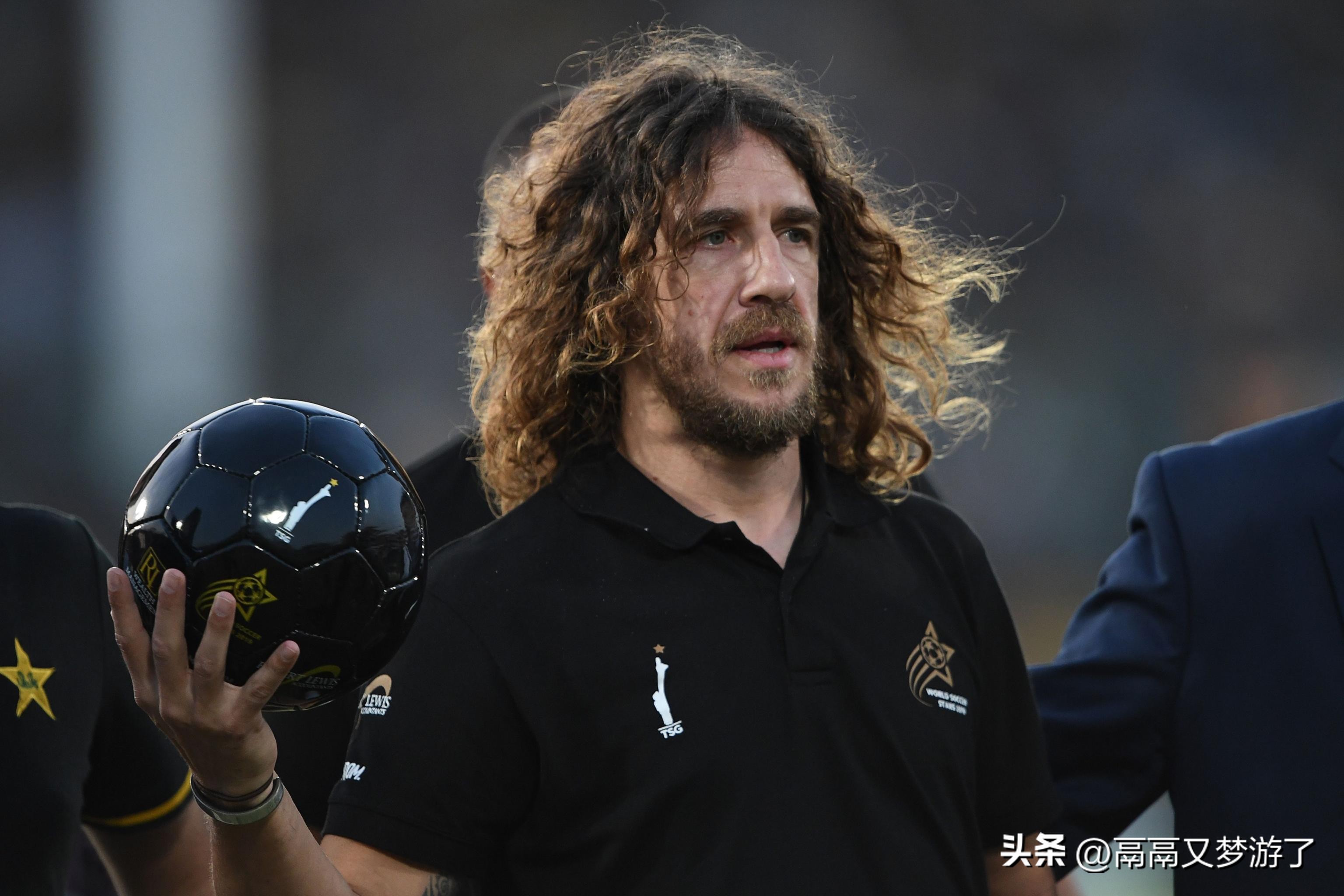 适合亚洲足球运动员的发型,足球球星发型男卷长发