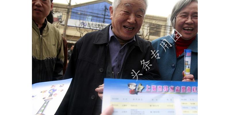 父母离婚为什么孩子老是心里难受,为什么父母离婚的孩子都很懂事