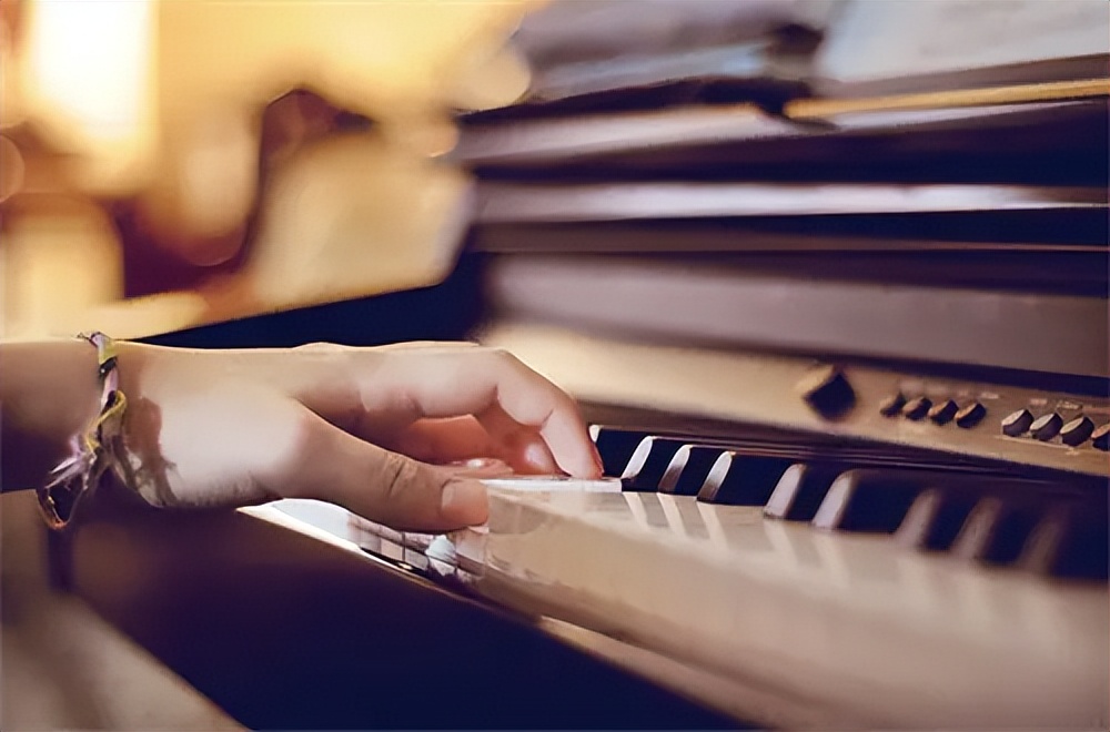 闲置旧钢琴回收价格一般多少钱,最新回收二手钢琴价格多少一台