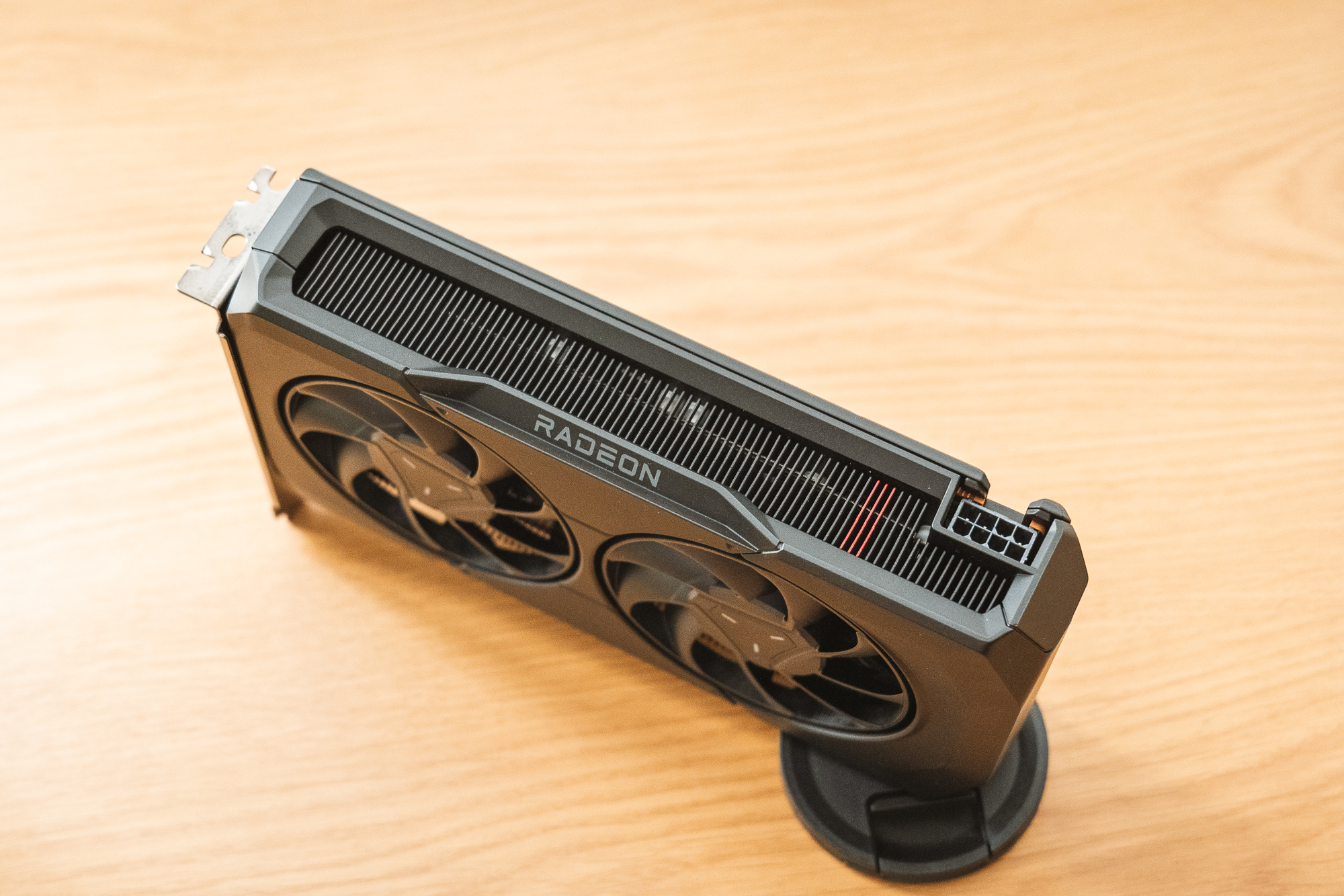 amdradeonrx7600显卡海外降价,amdradeon7600显卡评测