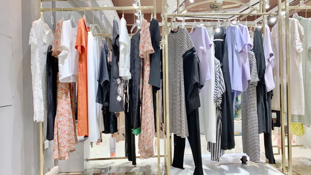 摩多伽格羊绒连衣裙,摩多伽格女装时尚