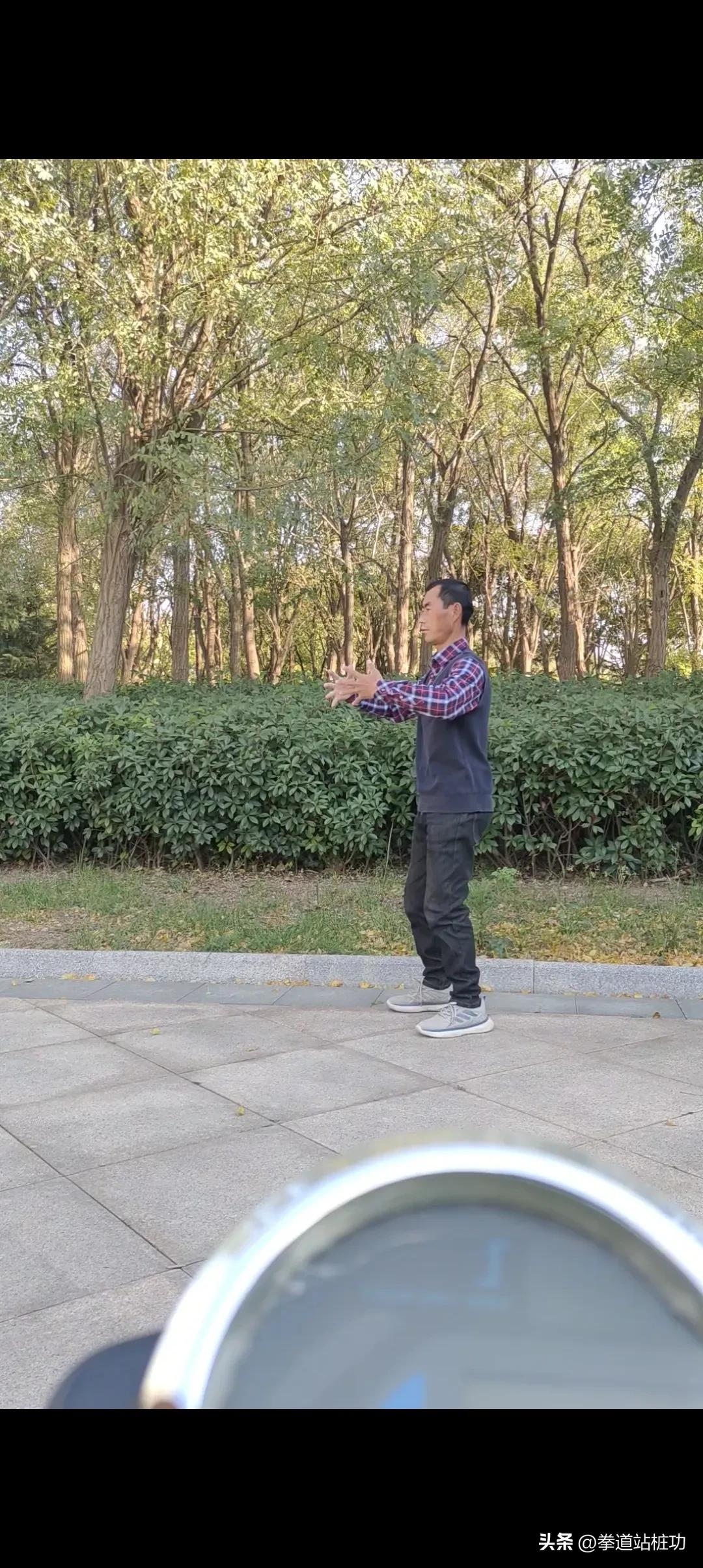 站桩似笑非笑什么状态,站桩怎么站达到似笑非笑的状态