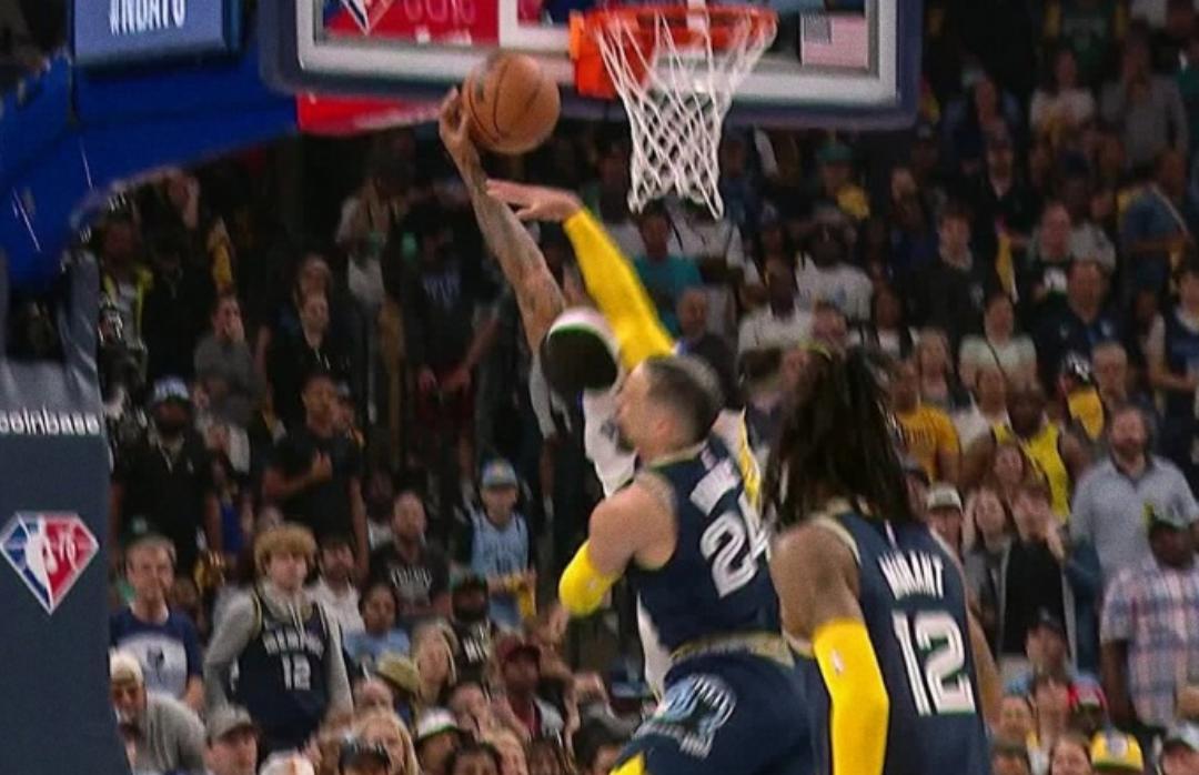 狄龙肘击米切尔原视频,灰熊vs骑士米切尔狄龙