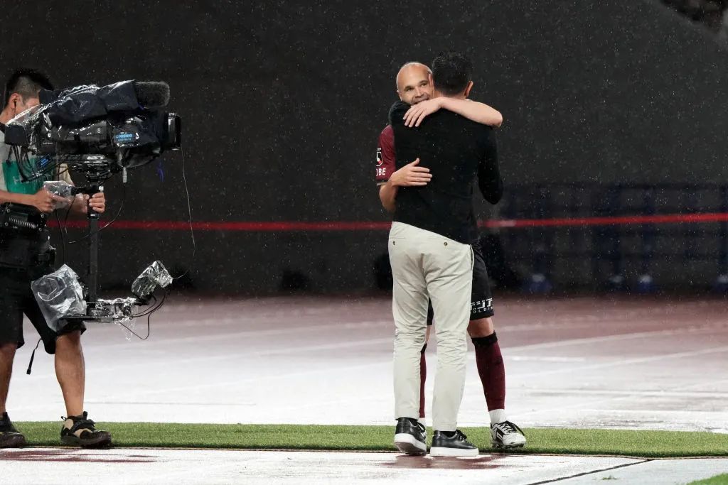 微凉晨光里再次遇见你,微凉晨光里笑得很甜蜜什么意思