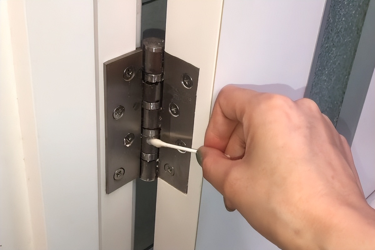 油烟机收集的废油大家怎么处理的,油烟机里的废油怎么处理可以浇花