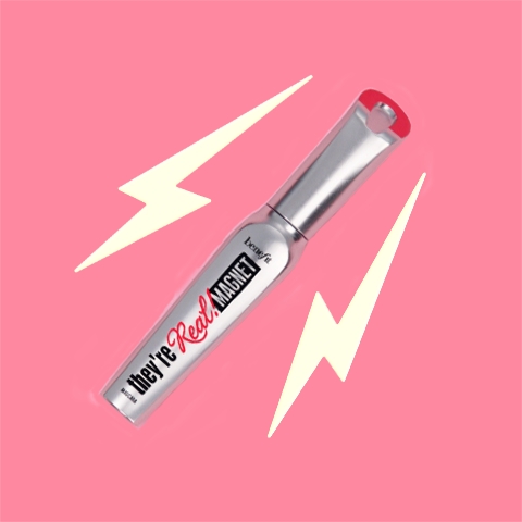 甜蜜加“贝”Benefit贝玲妃甄选多重情人节单品,演绎心动时刻