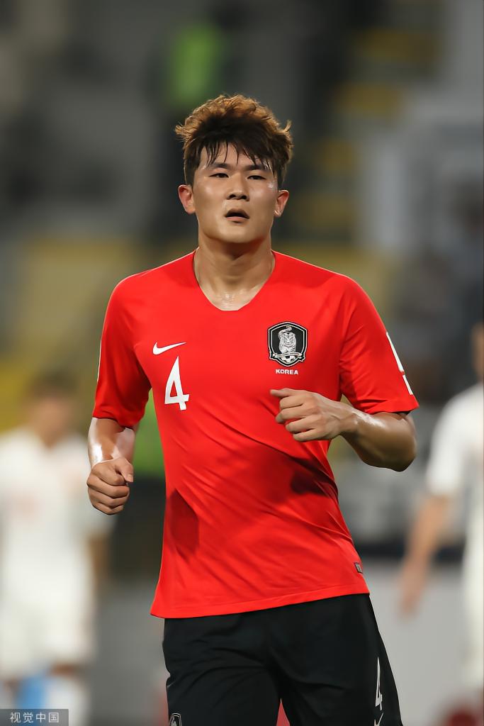 不止孙准浩、巴索戈：世界杯上，那些中国足球熟悉的面孔