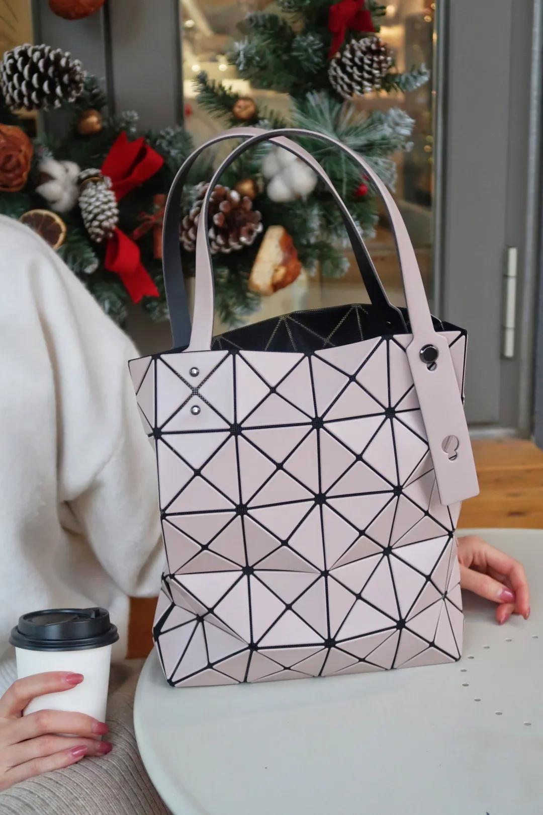 倪妮和张小斐脸型,倪妮和张小斐谁更好看