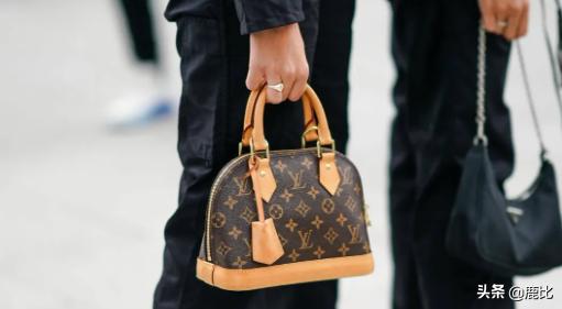 大牌包哪些包包款式值得买,人生第一只大牌包这7个品牌必选