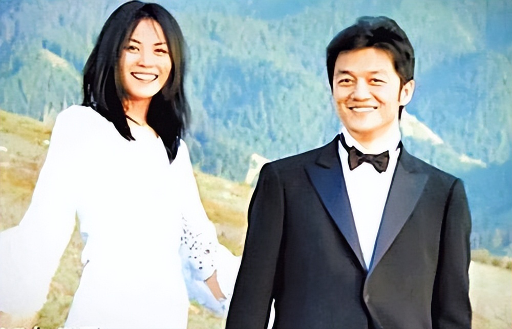 王菲和谢霆锋为什么兜兜转转,王菲和谢霆锋之间兜兜转转的爱情