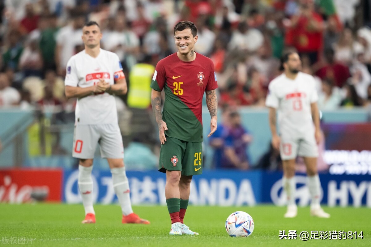 摩洛哥VS葡萄牙，务实与华丽的风格对碰，梅罗争冠必须迈过的关