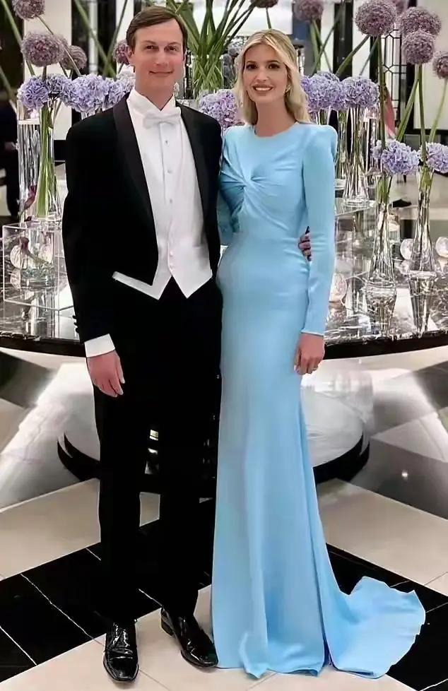 凯特王妃带父母参加约旦王室婚礼,凯特王妃约旦婚礼戴王冠