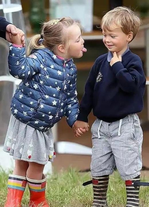 安妮的孙辈,安妮的孙女