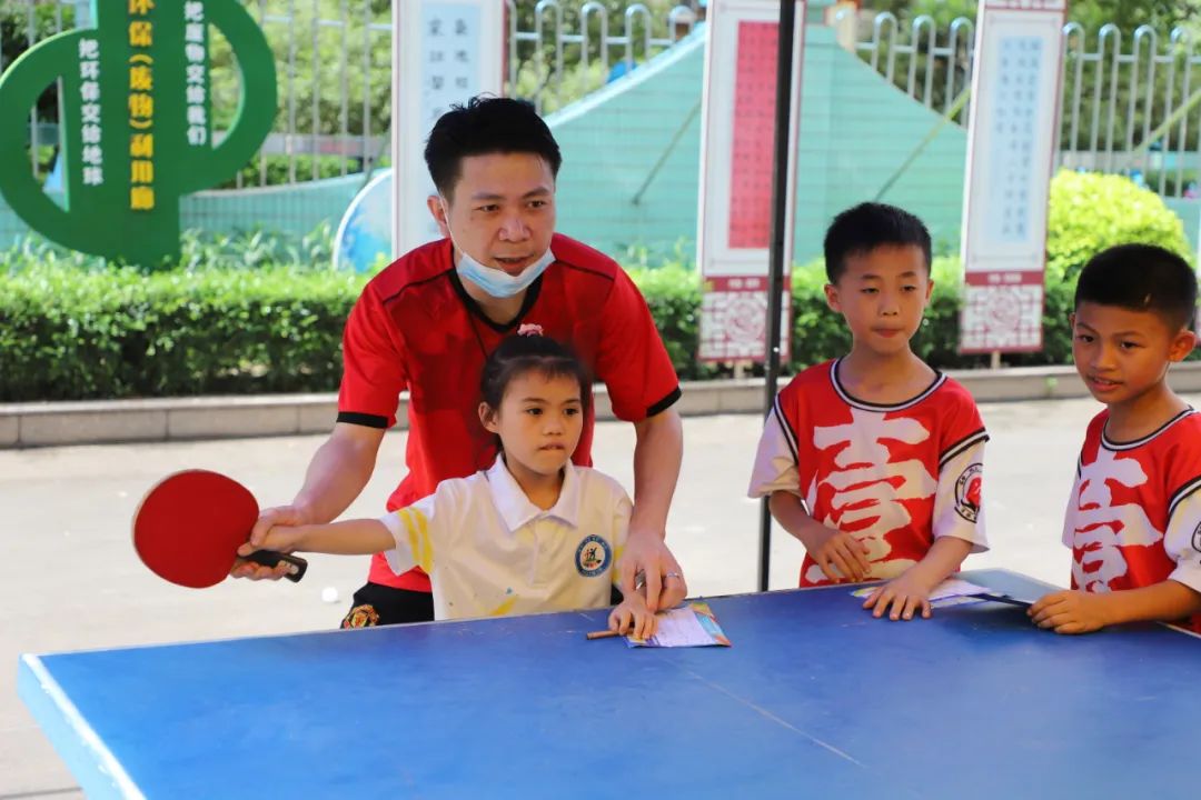 童心未泯欢度六一,童心向党放飞梦想六一儿童节