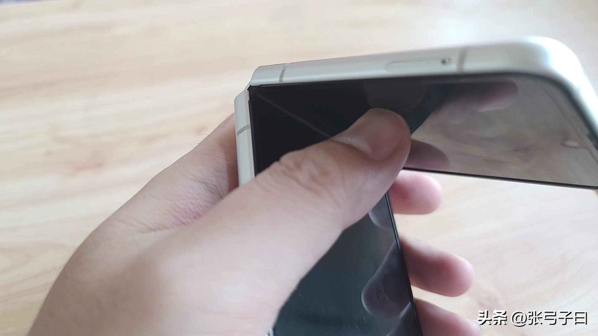 三星galaxyzflip3实用吗,三星galaxyzflip3有什么黑科技