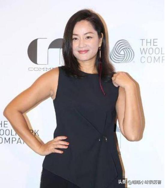 短粗手的女明星,粗短手女星