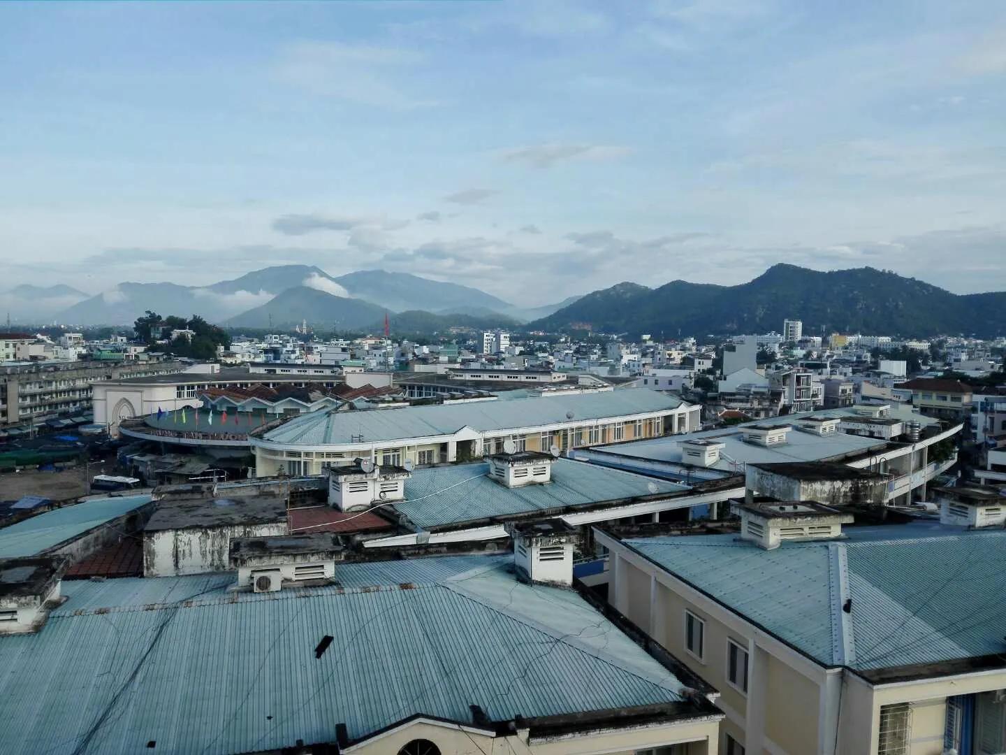 卜算子•越南芽庄五日游（一）