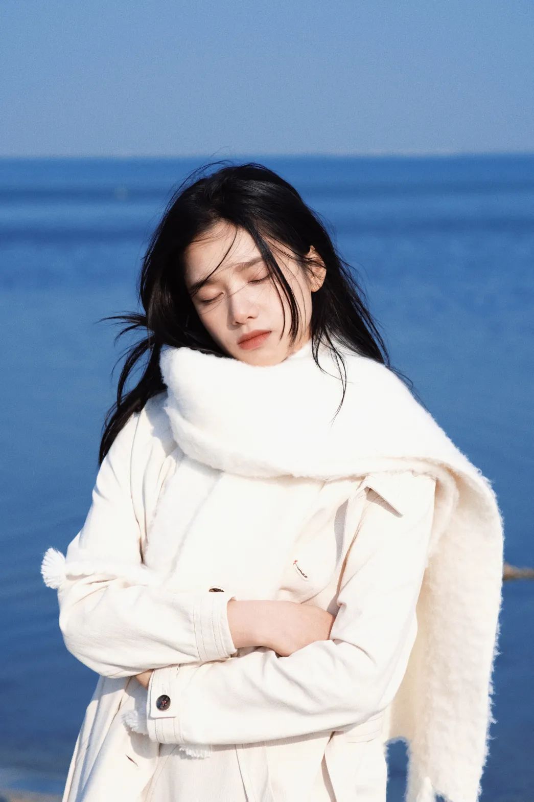 今年冬天流行发型披头散发,5款冬季减龄发型