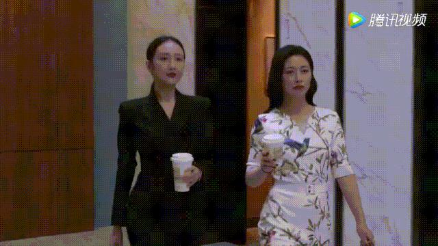 入选全球最美，被法拉利老板狂追，红二代的她私底下也超级会穿