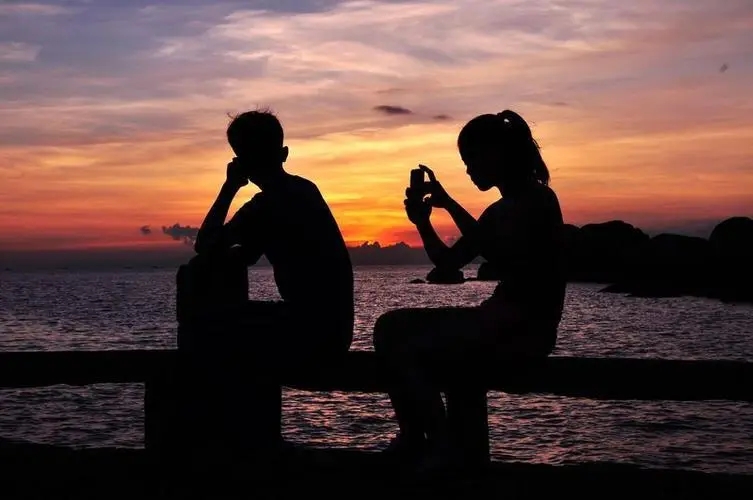 印度女生来中国旅游羡慕中国女生,印度女留学生介绍在中国生活