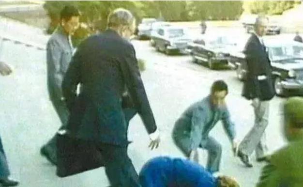 外交部原副部长：97年香港回归前，英国每年从香港拿走上千亿元！