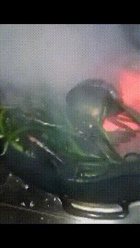 杭州最美老板娘视频,最美老板娘网友连夜赶往现场