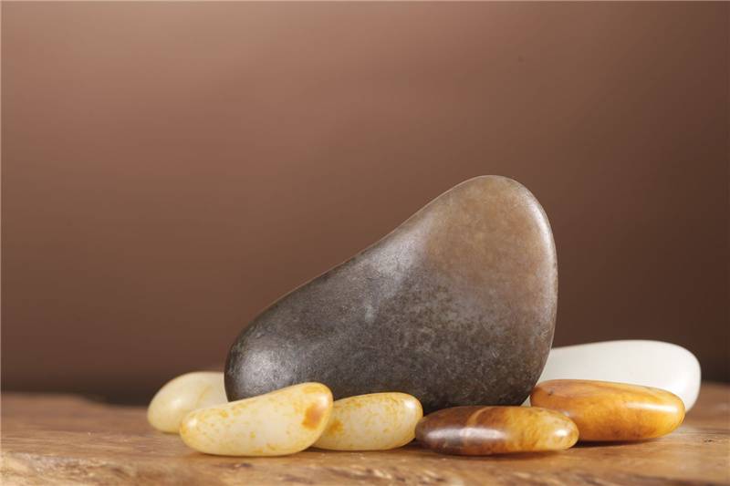 白玉值钱还是黑玉值钱,白玉黄玉价格是多少钱