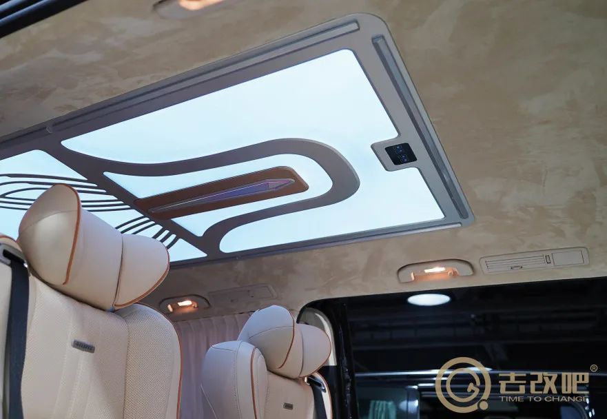 奔驰威霆改米白配宾利黄效果图,威霆改宾利黄内饰