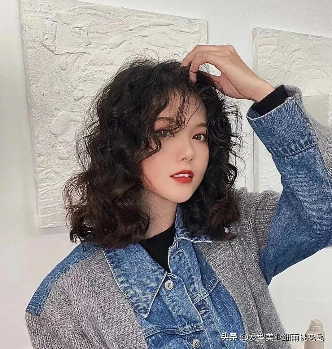 烫什么短发显脸小年轻,又酷又温柔的短发