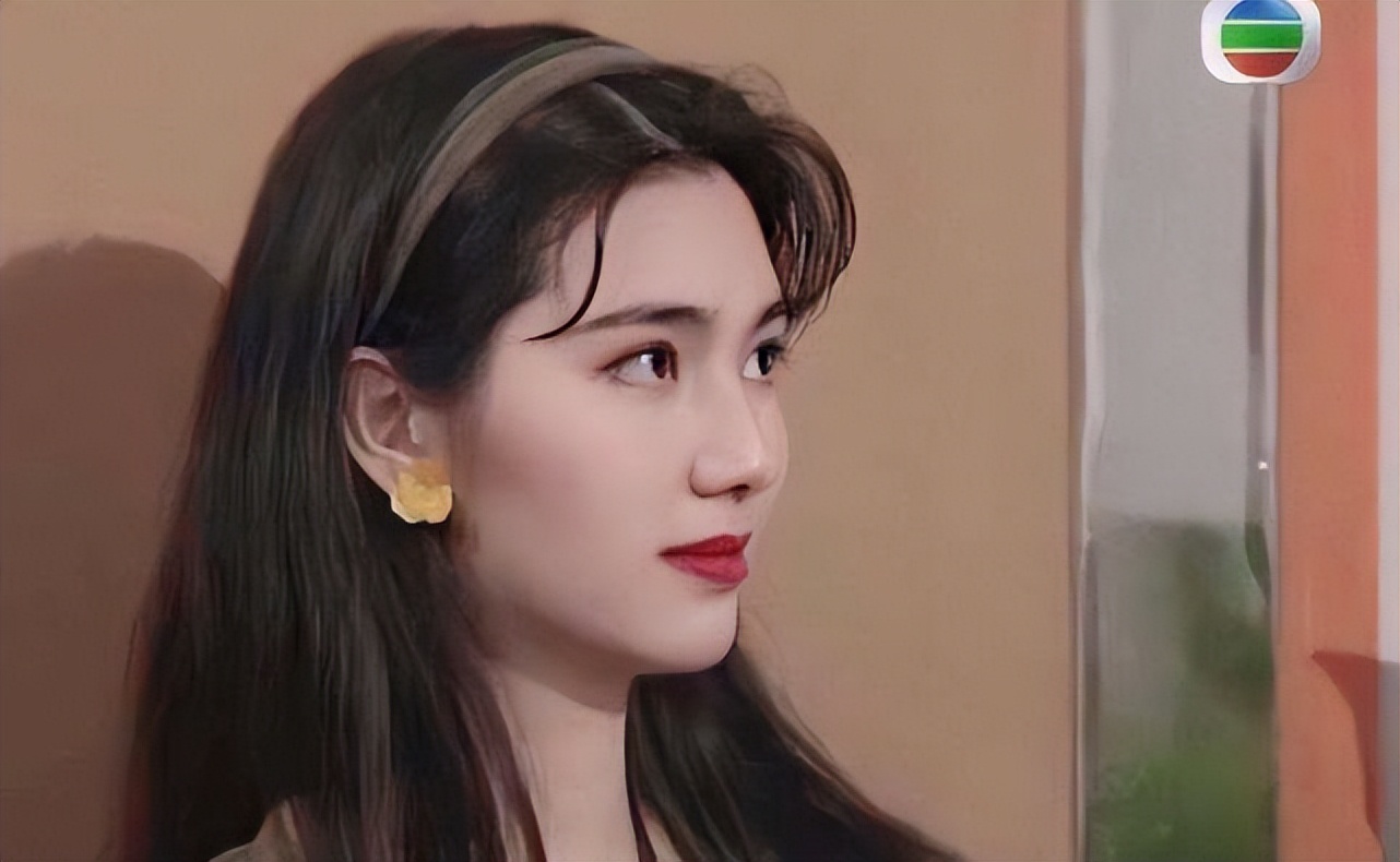 蔡少芬以前跟刘銮雄一起了几年,史上最惨的港姐是谁