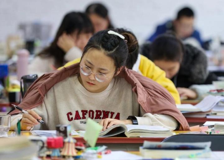 写论文避开娱乐圈,写论文需要避免的误区