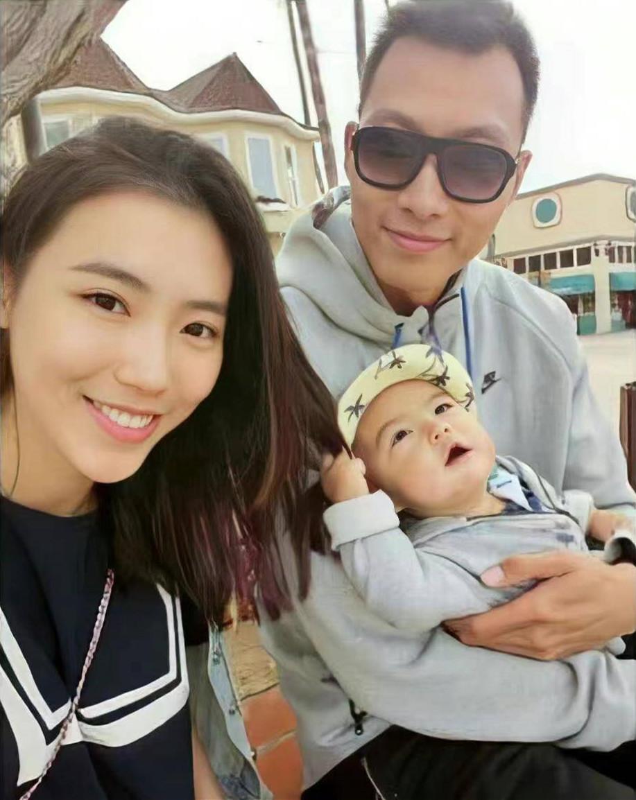 易建联妻子荆灵简历,易建联老婆荆灵是广东哪里人图片