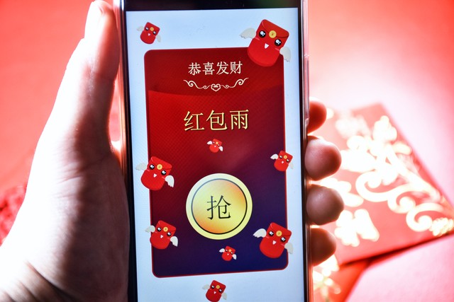 情人节就是男人一个人的节日吗,什么时候情人节成了女人的节日