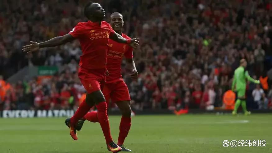 年薪千万却用碎屏手机，这位抠门非洲球星改变了无数家乡人的命运