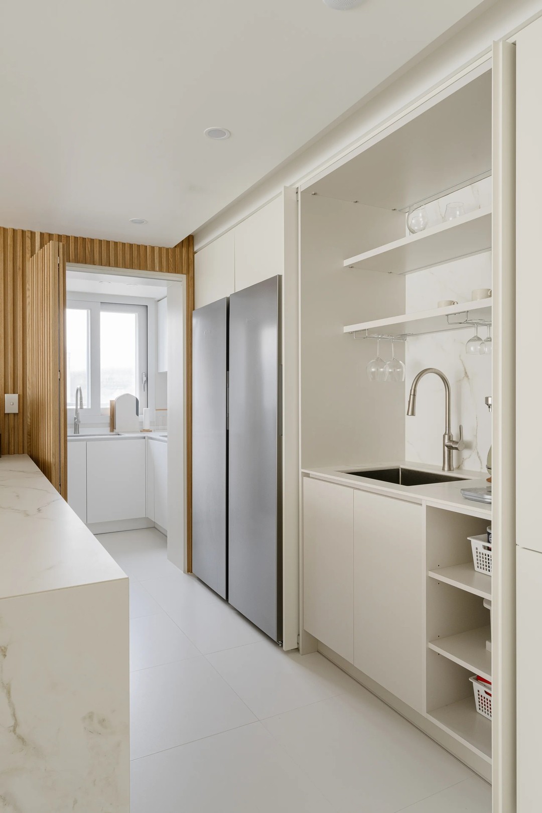 小客厅如何选沙发显得大,小客厅没有沙发如何做到简洁大气