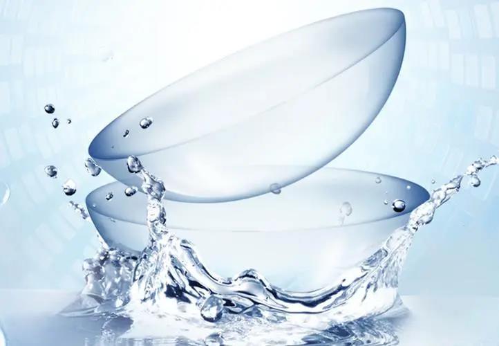 散光隐形眼镜戴着不舒服,隐形眼镜不舒服重新戴就好了