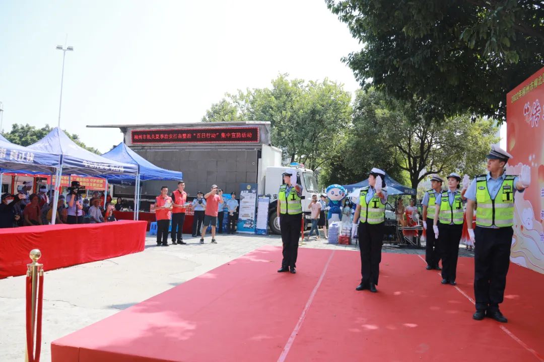 中秋送点什么好？交警蜀黍的这份“礼包”人人都需要！