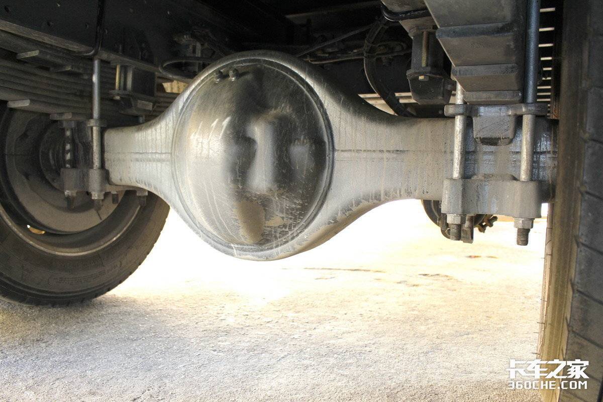 10米大单桥高栏货车,10米货箱单桥车