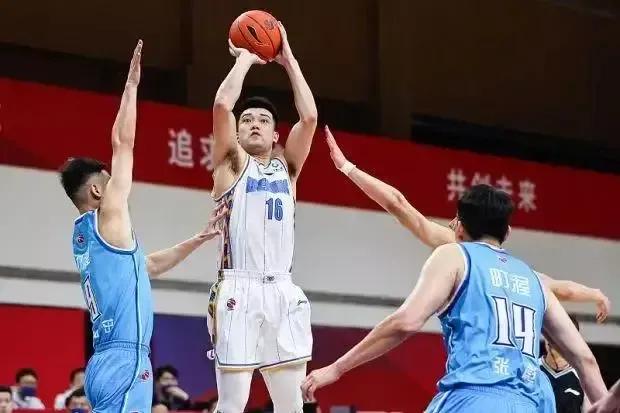 cba本赛季各项奖项得分王助攻王,cba赵继伟的得分助攻抢断