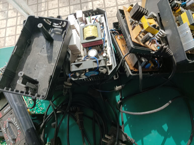 电瓶修复充电器原理,铅酸电瓶充电器电路原理视频