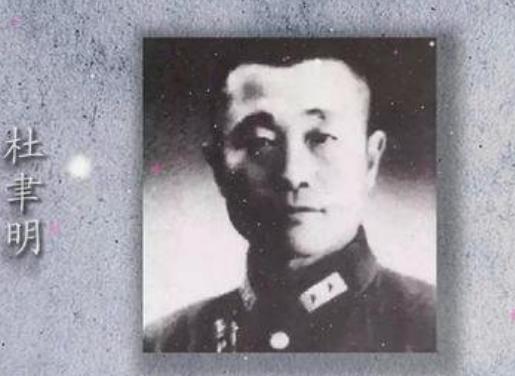 2017年，云南村民采药发现废汽油桶，打开才知全是20多岁军人遗骸