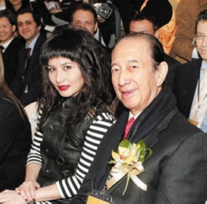 8大男星娶到富婆,五位迎娶富婆的男星