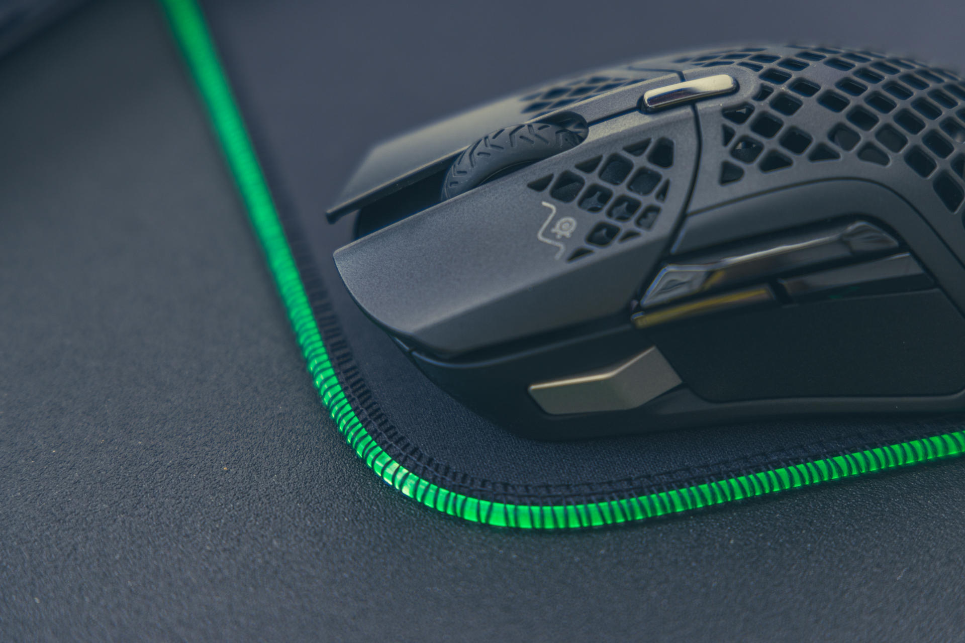 赛睿鼠标aerox5联名,赛睿aerox5鼠标怎么连接