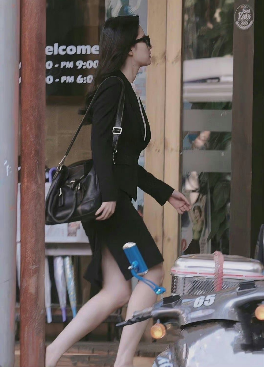 刘亦菲机场运动装照,刘亦菲机场运动装图