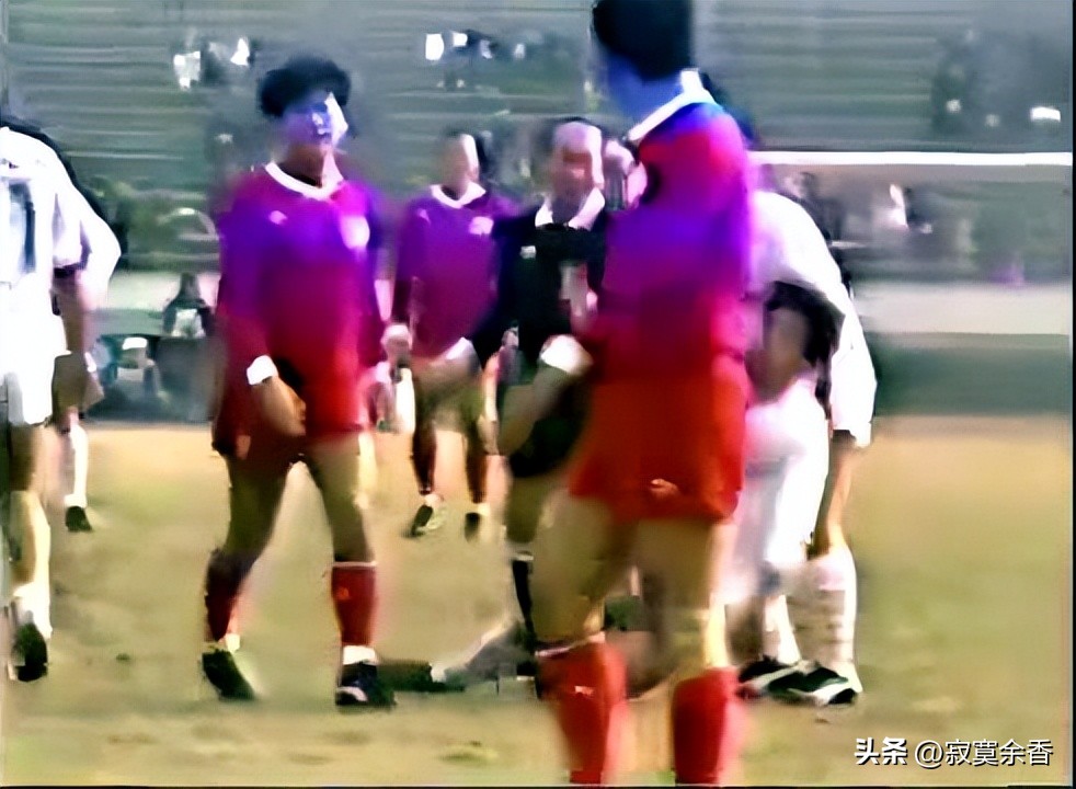 上个世纪80年代的香港明星足球队,八十年代中国足球队对香港队战绩